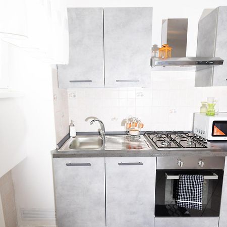 Delightful Apartment Close To The Center Lido di Ostia Esterno foto