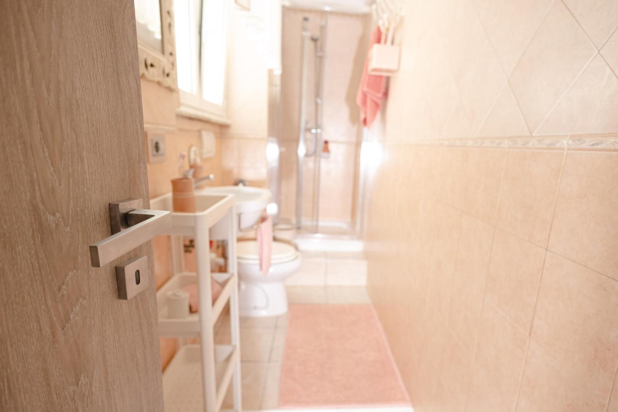 Delightful Apartment Close To The Center Lido di Ostia Esterno foto