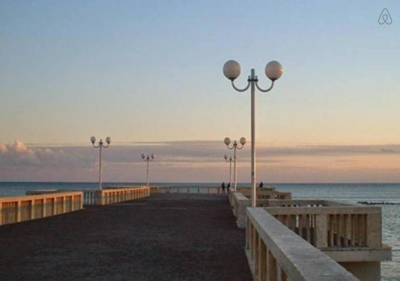 Delightful Apartment Close To The Center Lido di Ostia Esterno foto