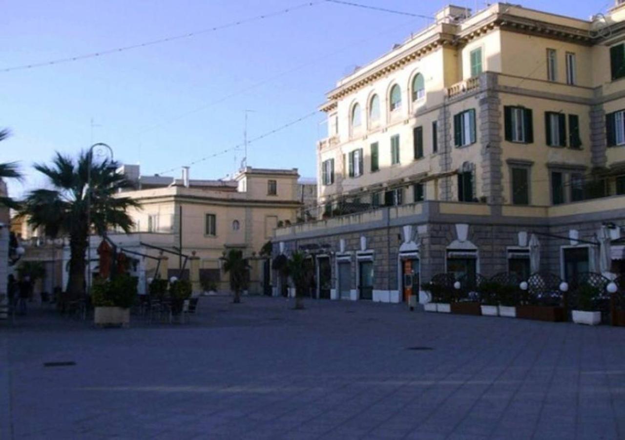 Delightful Apartment Close To The Center Lido di Ostia Esterno foto